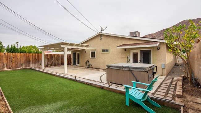 Building Photo - 53635 Avenida Bermudas