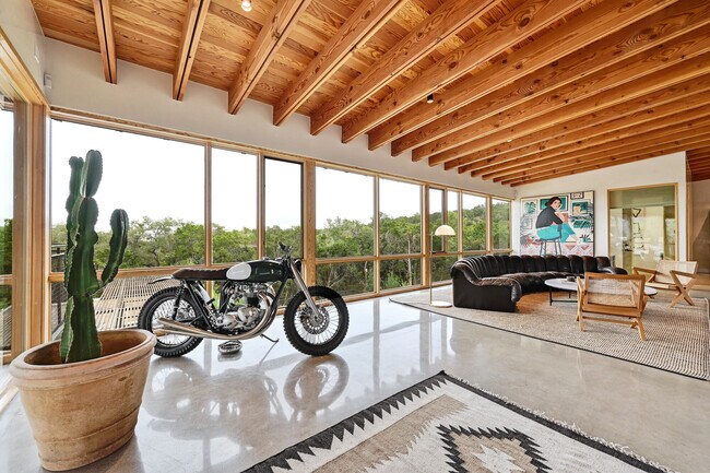 Building Photo - The Saint June