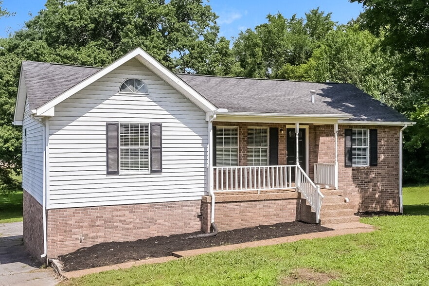Building Photo - 121 Lee Ct