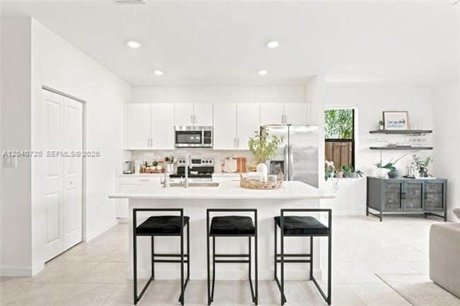 Building Photo - 25540 SW 108th Ave