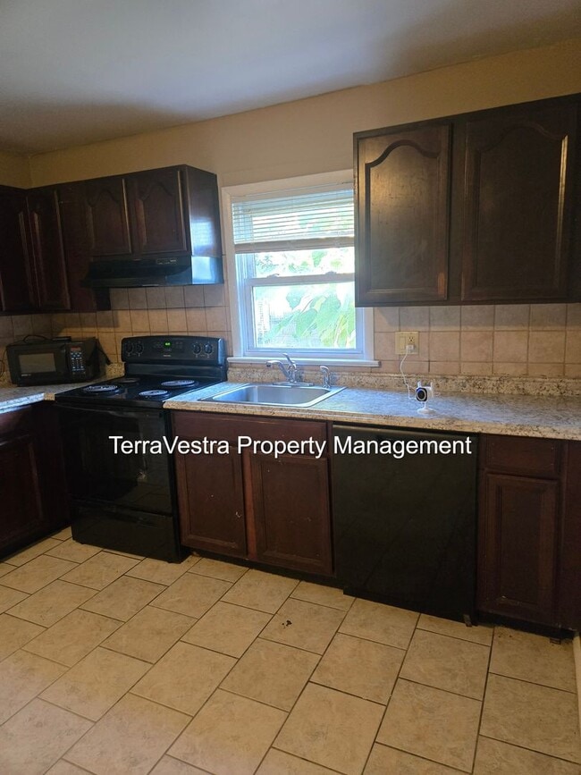 Building Photo - Single Family in Millville!