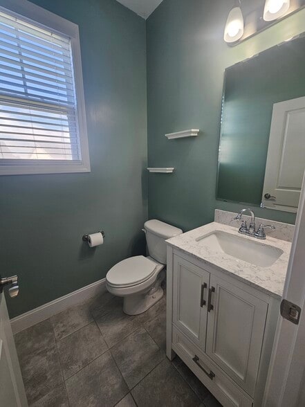 Building Photo - 2123 Blue Bonnet Cir