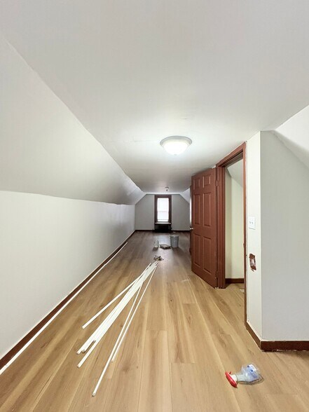 Primary Photo - 228 Greenwich Ave