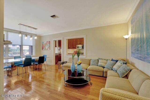 Building Photo - 1 Roseld Ave