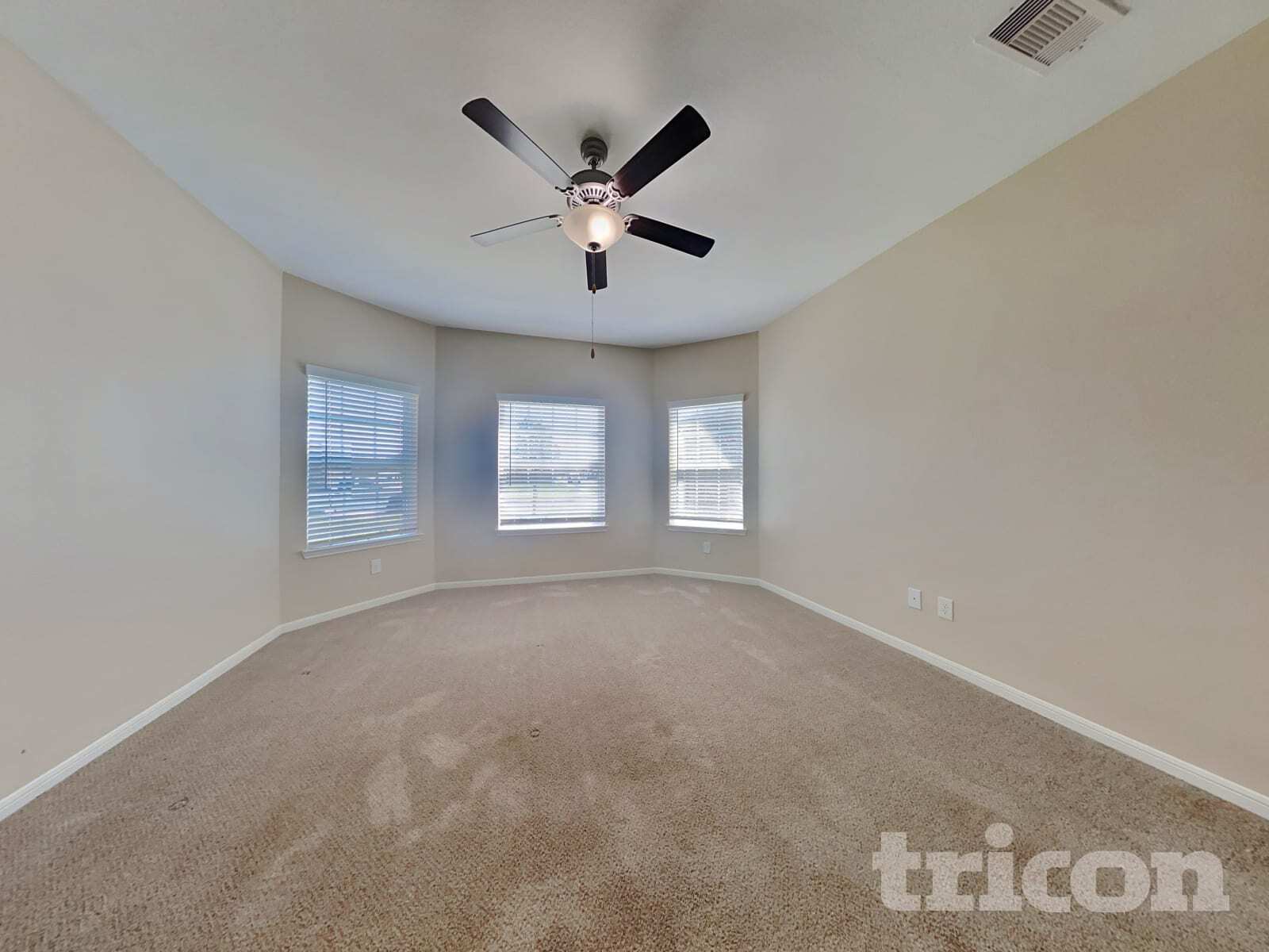 Building Photo - 692 Totem Trail Dr