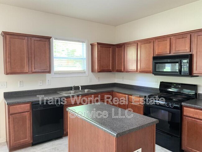 Building Photo - 2202 Jasmine Glen Dr