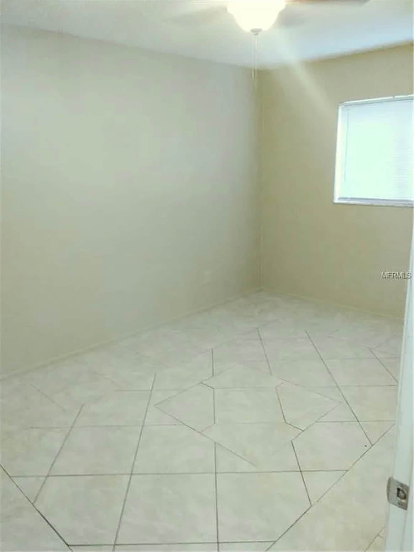 Building Photo - 3001 S Pines Dr