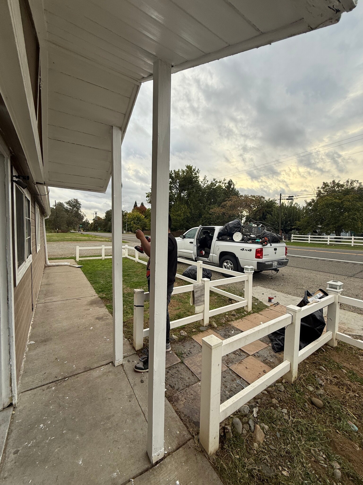 Building Photo - 9022 State Highway 99E