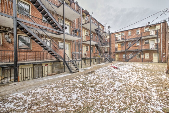 Building Photo - 4056 S Grand Blvd