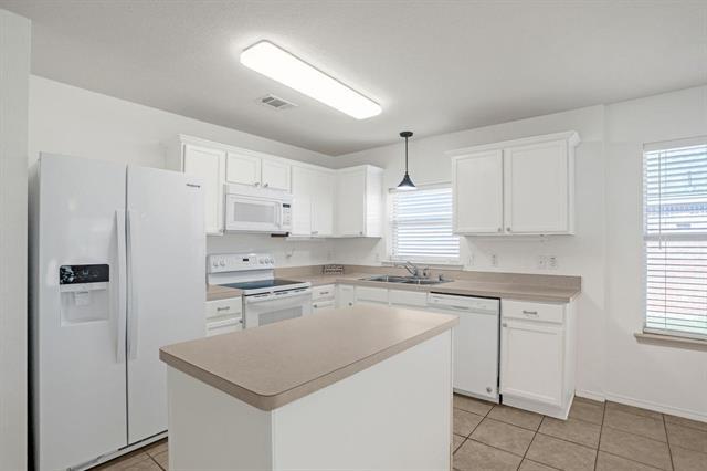 Building Photo - 4507 Falcon Dr