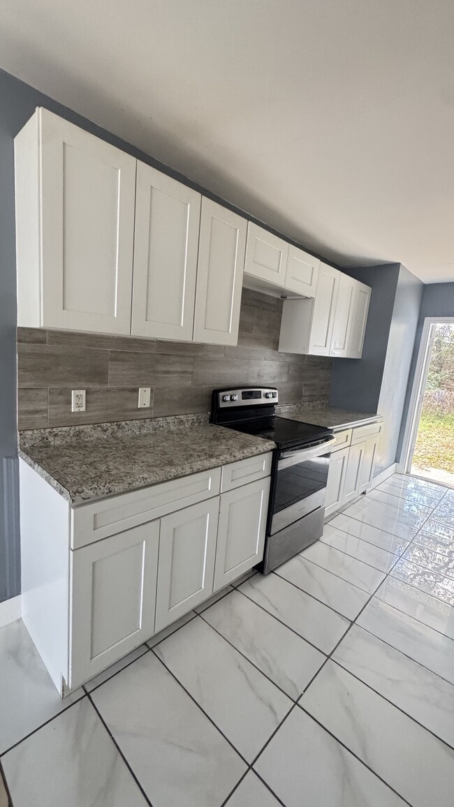 Building Photo - 1056 Maynard St