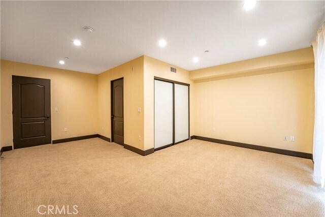 Building Photo - 10523 Ashton Ave