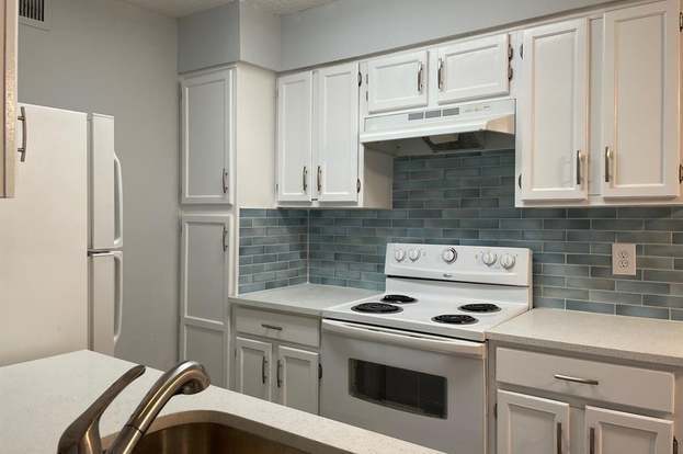 Building Photo - 3624 Parkridge Dr