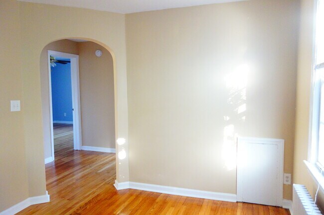 Building Photo - 8007 Garland Ave