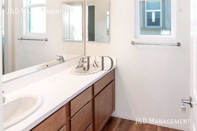 Building Photo - 8955 Valencia St