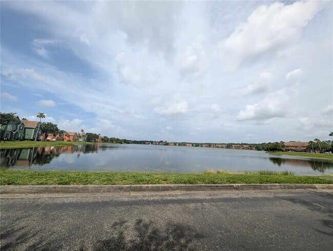 Building Photo - 10562 Windsor Lake Ct