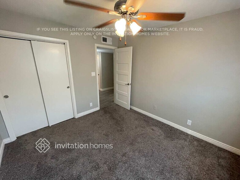 Building Photo - 1810 E Palmcroft Dr