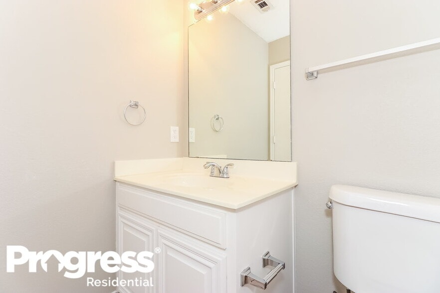 Building Photo - 508 Cambridge Dr