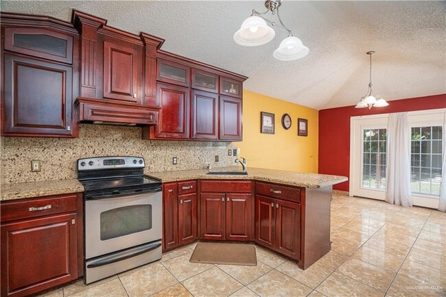 Building Photo - 1801 Crown Pointe Blvd