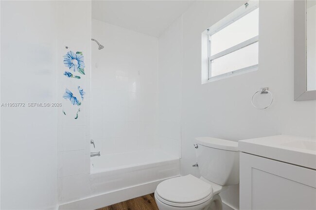 Building Photo - 4338 NW 24th Ave