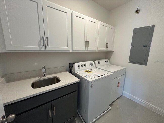 Building Photo - 16902 Hamlin Oasis Lp