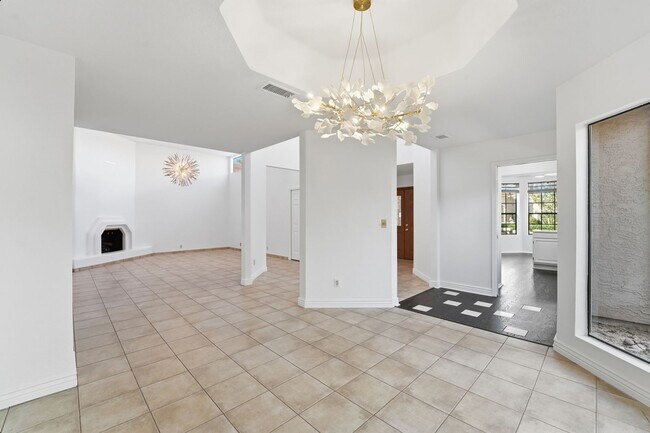 Building Photo - Welcome to this stunning 3-bedroom, 2-bathroom home in the heart of Scottsdale, AZ *RENT SPECIAL*