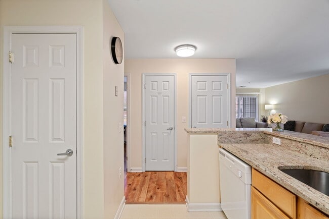 Building Photo - 501 Garrison Woods Dr