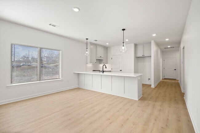 Building Photo - West Little Rock - 1500 SqFt New Constuction 3 Bed 2 Bath off Kanis Road