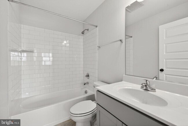 Building Photo - 513 Parkland Dr