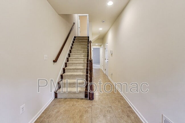 Building Photo - 2133 Little Sorrel Way