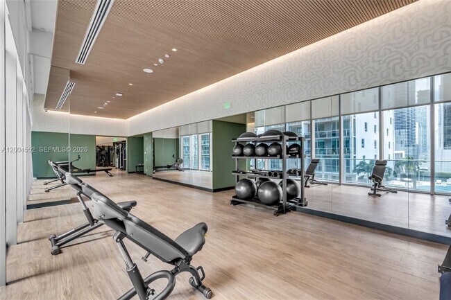 Building Photo - 77 SE 5th St