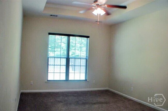 Building Photo - 216 Carlisle Way