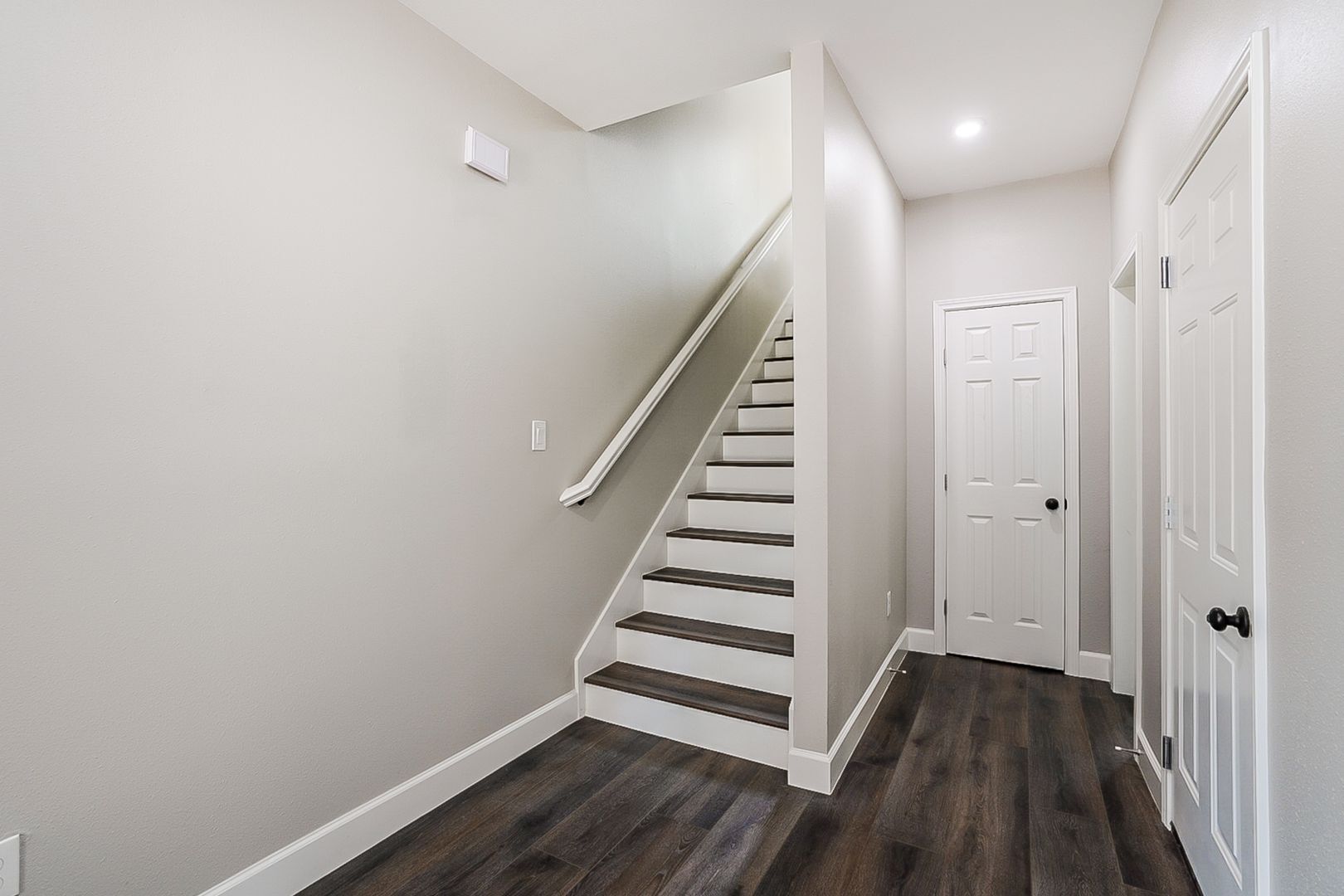 Building Photo - 2118 Oatfield Dr