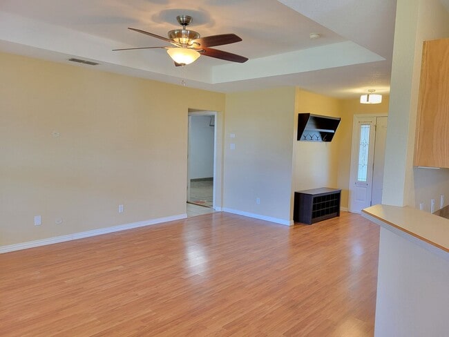 Building Photo - SPECTACULAR HOME ON CORNER LOT