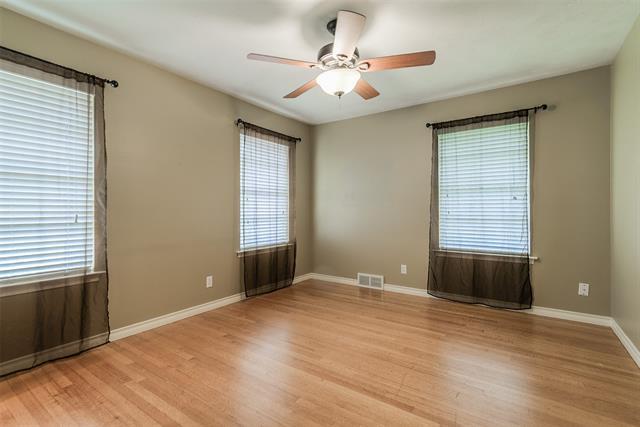 Building Photo - 10626 Longmeadow Dr