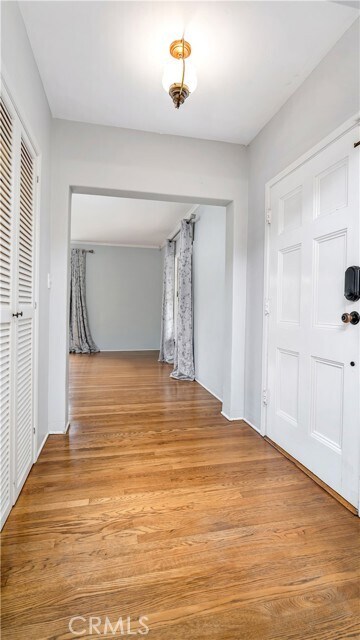 Building Photo - 2118 Greenleaf St