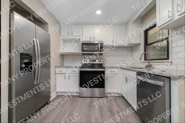 Building Photo - 800 Tilden Rd
