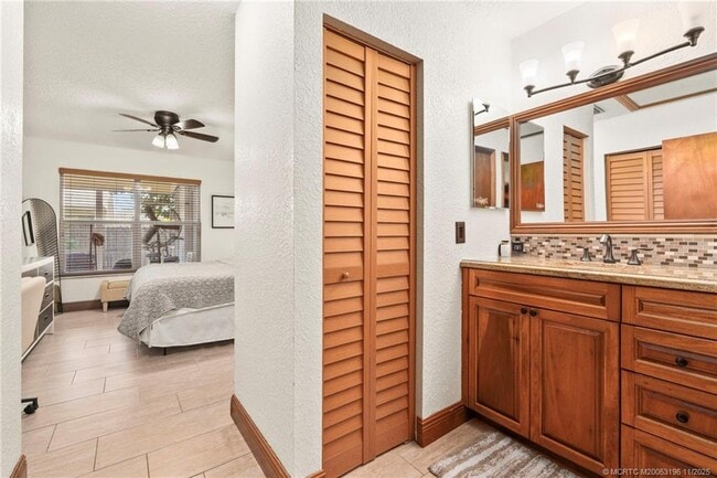 Building Photo - 111 Oakwood Dr