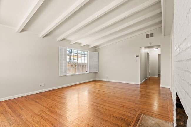 Building Photo - Charming Hayward Home with Modern Upgrades...