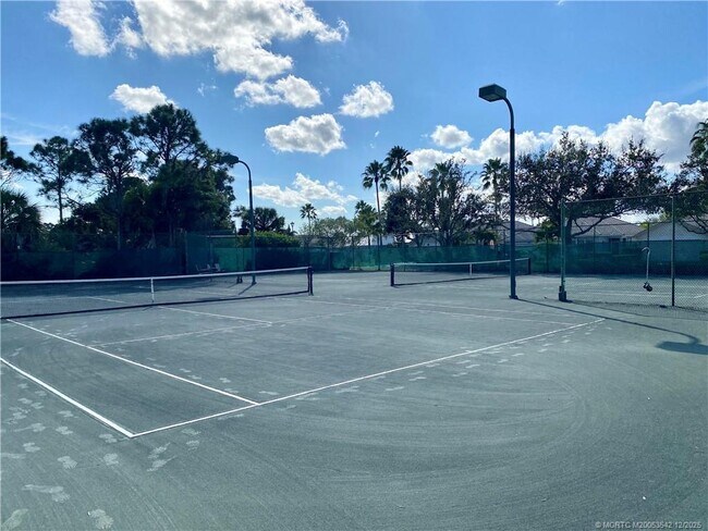 Building Photo - 3486 NW Oak Glen Dr