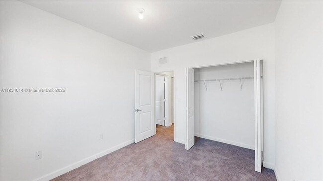 Building Photo - 11815 SW 246 Terrace