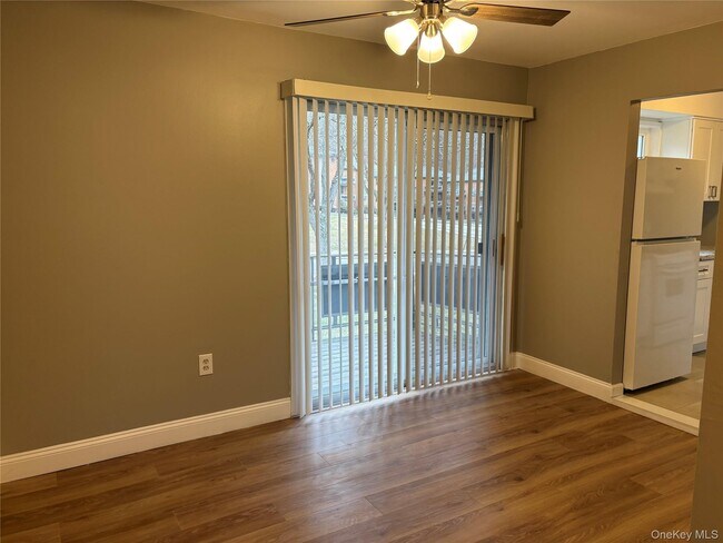 Building Photo - 43 Tanager Rd