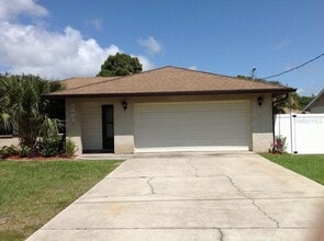 Building Photo - 8881 Pohoy Ave