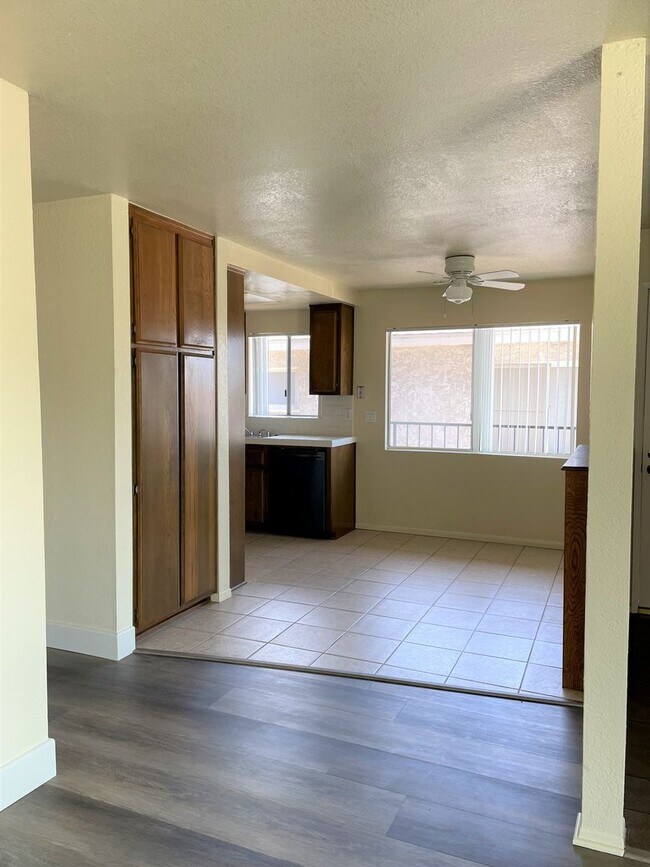 Building Photo - Open and Spacious 2 Bedroom, 1 Bathroom Apartment in San Pedro