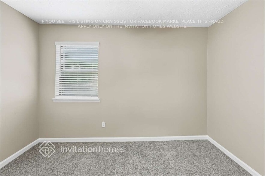 Building Photo - 6572 Oakwood Dr