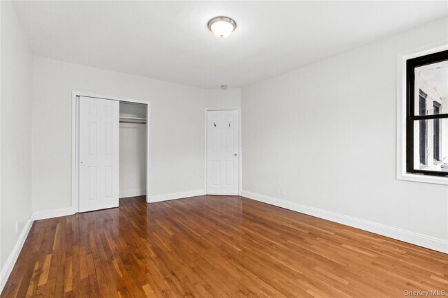 Building Photo - 140 E Hartsdale Ave