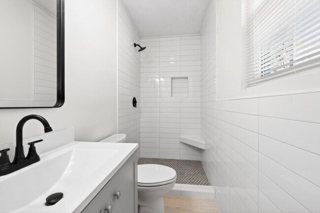 Building Photo - 5143 Ponderosa Farm Rd