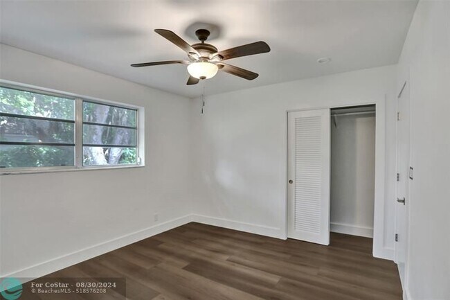 Building Photo - 161 SW 75th Ave