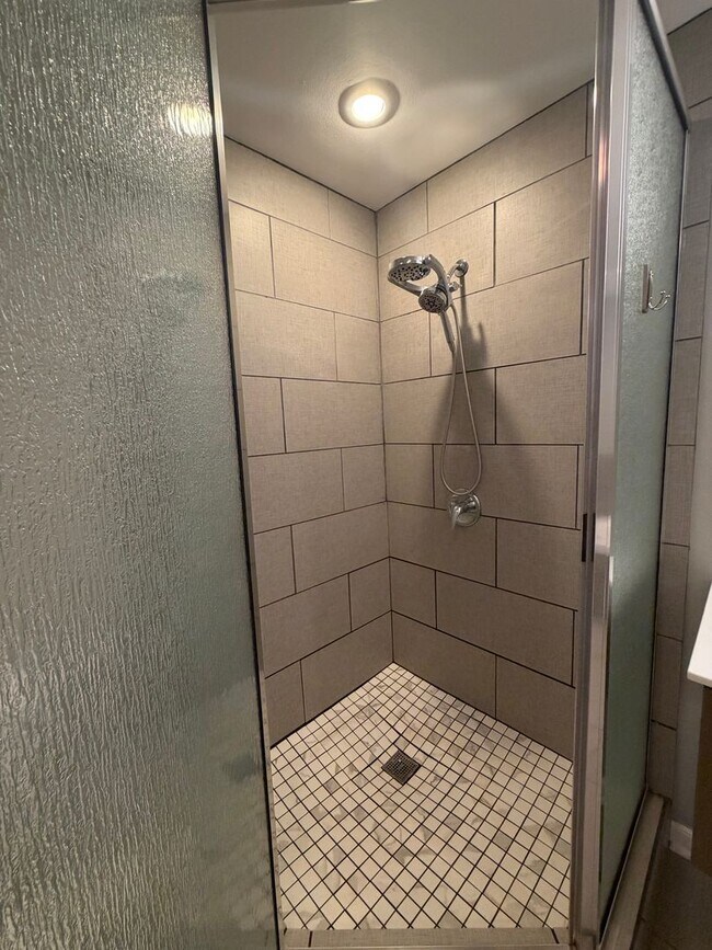 Building Photo - 1101 Silverwood Cove