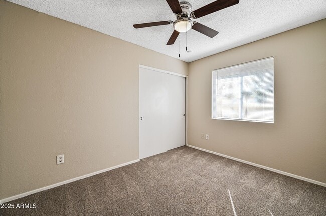 Building Photo - 8833 W Puget Ave